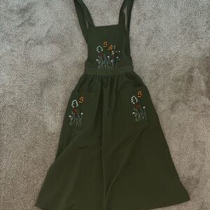 [SOLD] Green Embroidered Pinafore